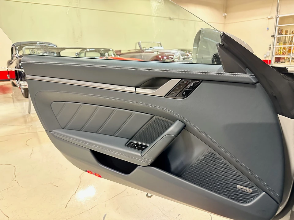 2021 Porsche 992 Targa 4 & 4S - Image 14 of 31