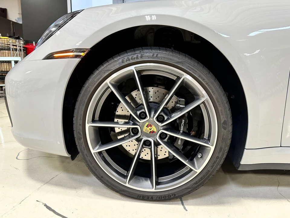 2021 Porsche 992 Targa 4 & 4S - Image 17 of 31