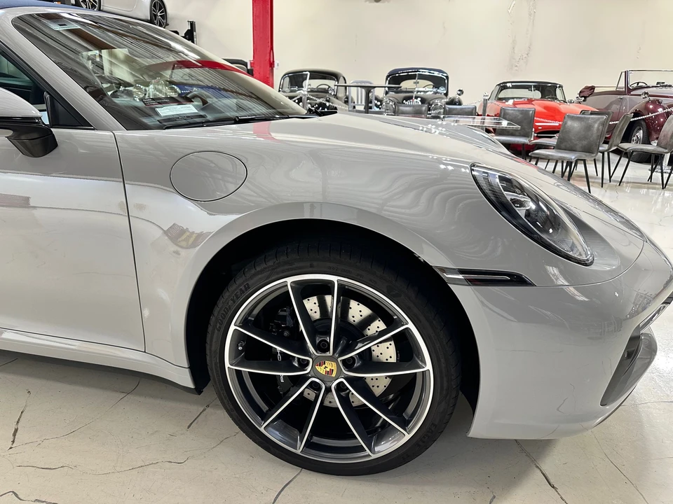 2021 Porsche 992 Targa 4 & 4S - Image 23 of 31