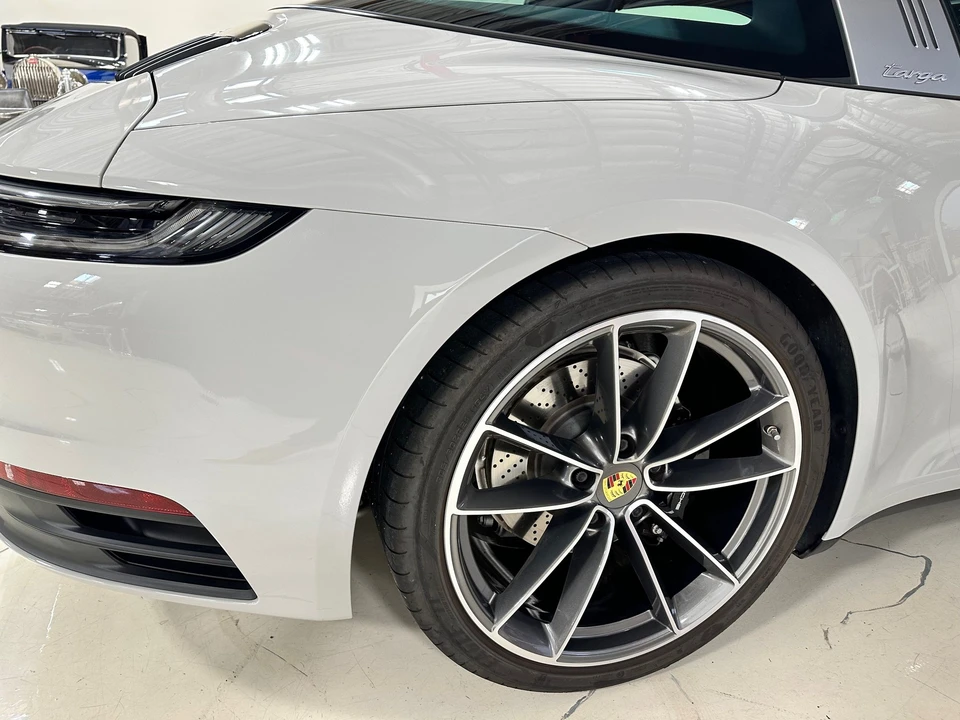 2021 Porsche 992 Targa 4 & 4S - Image 25 of 31