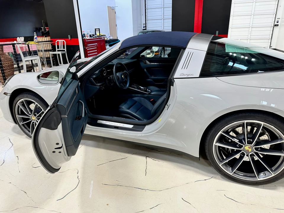2021 Porsche 992 Targa 4 & 4S - Image 29 of 31