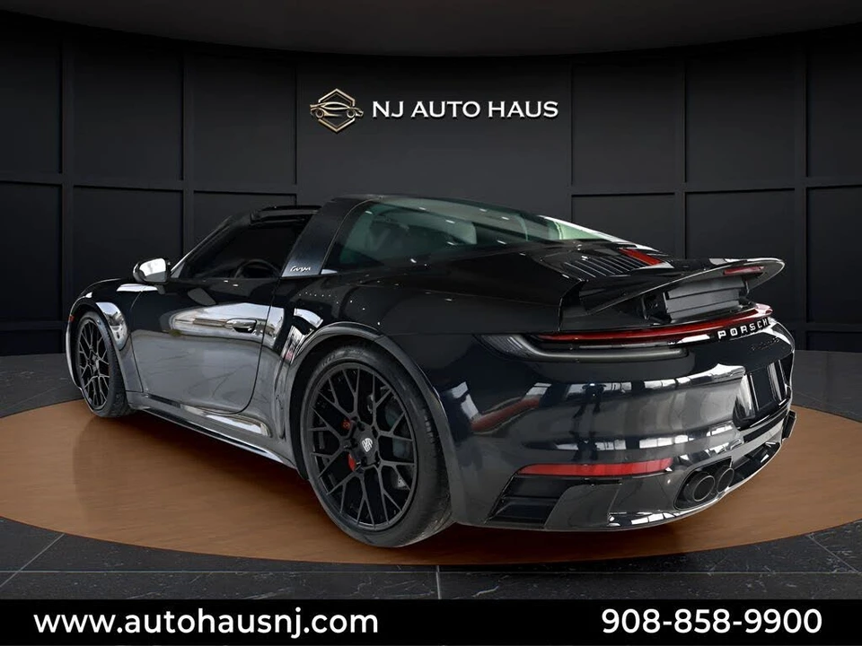 2021 Porsche 992 Targa 4 & 4S - Image 6 of 31