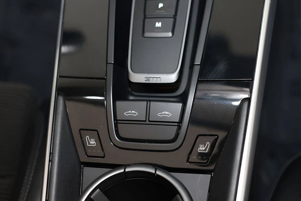 2021 Porsche 992 Targa 4 & 4S - Image 16 of 31