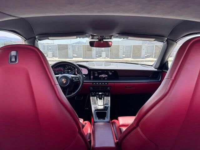 2021 Porsche 992 Targa 4 & 4S - Image 13 of 31