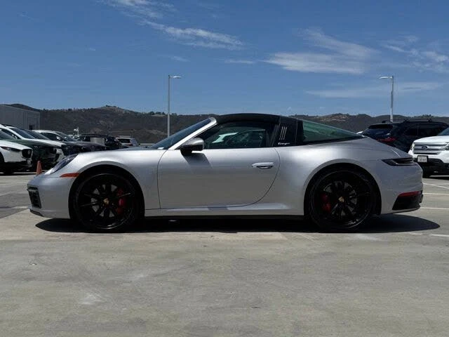 2021 Porsche 992 Targa 4 & 4S - Image 8 of 31