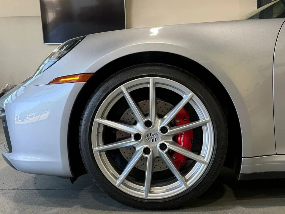 2021 Porsche 992 Targa 4 & 4S - Image 18 of 31
