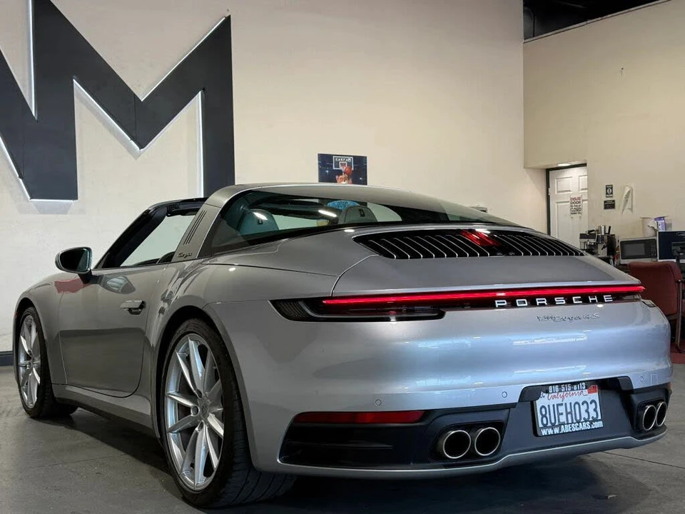 2021 Porsche 992 Targa 4 & 4S - Image 15 of 31