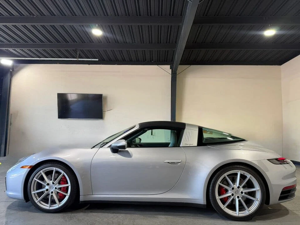 2021 Porsche 992 Targa 4 & 4S - Image 5 of 31
