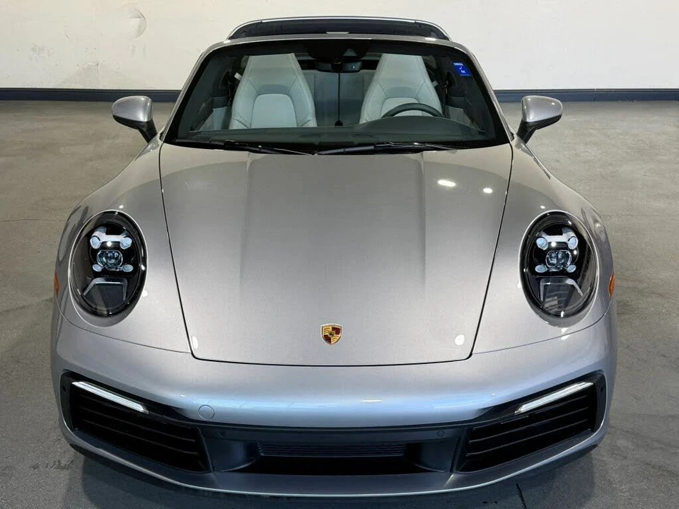 2021 Porsche 992 Targa 4 & 4S - Image 11 of 31
