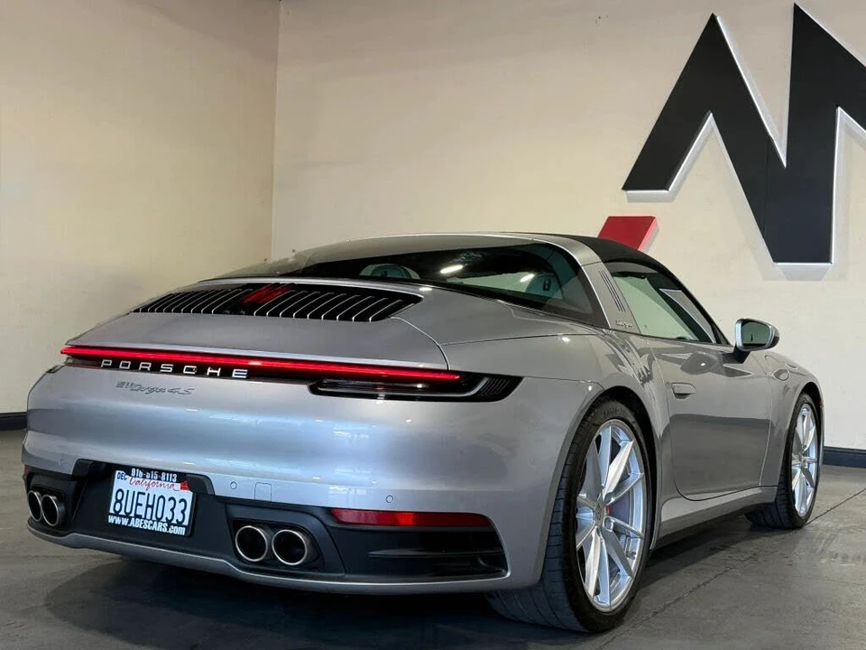 2021 Porsche 992 Targa 4 & 4S - Image 6 of 31
