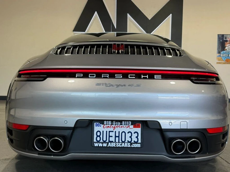 2021 Porsche 992 Targa 4 & 4S - Image 17 of 31