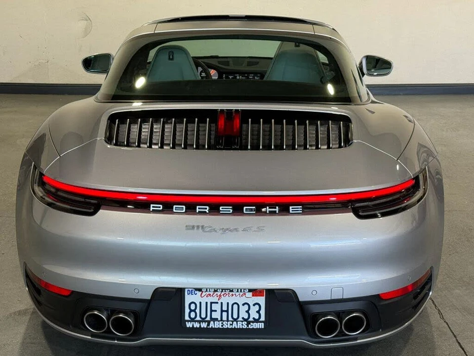 2021 Porsche 992 Targa 4 & 4S - Image 16 of 31