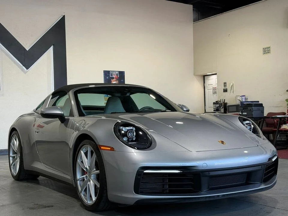 2021 Porsche 992 Targa 4 & 4S - Image 2 of 31