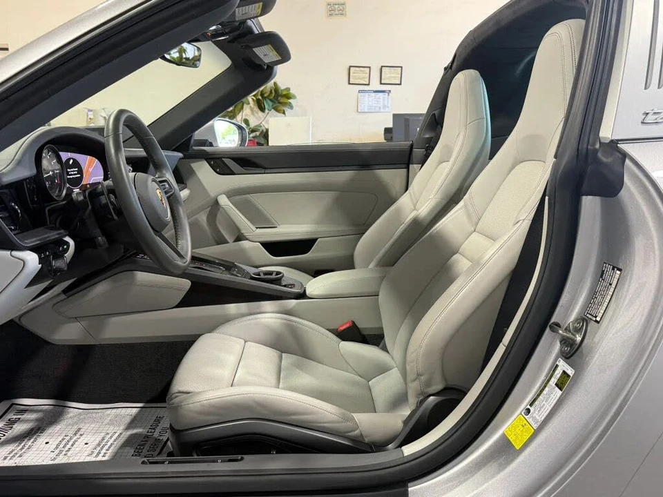 2021 Porsche 992 Targa 4 & 4S - Image 22 of 31