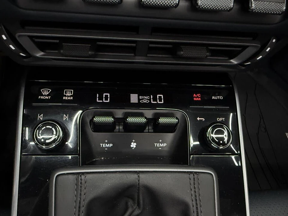 2021 Porsche 992 Targa 4 & 4S - Image 21 of 31