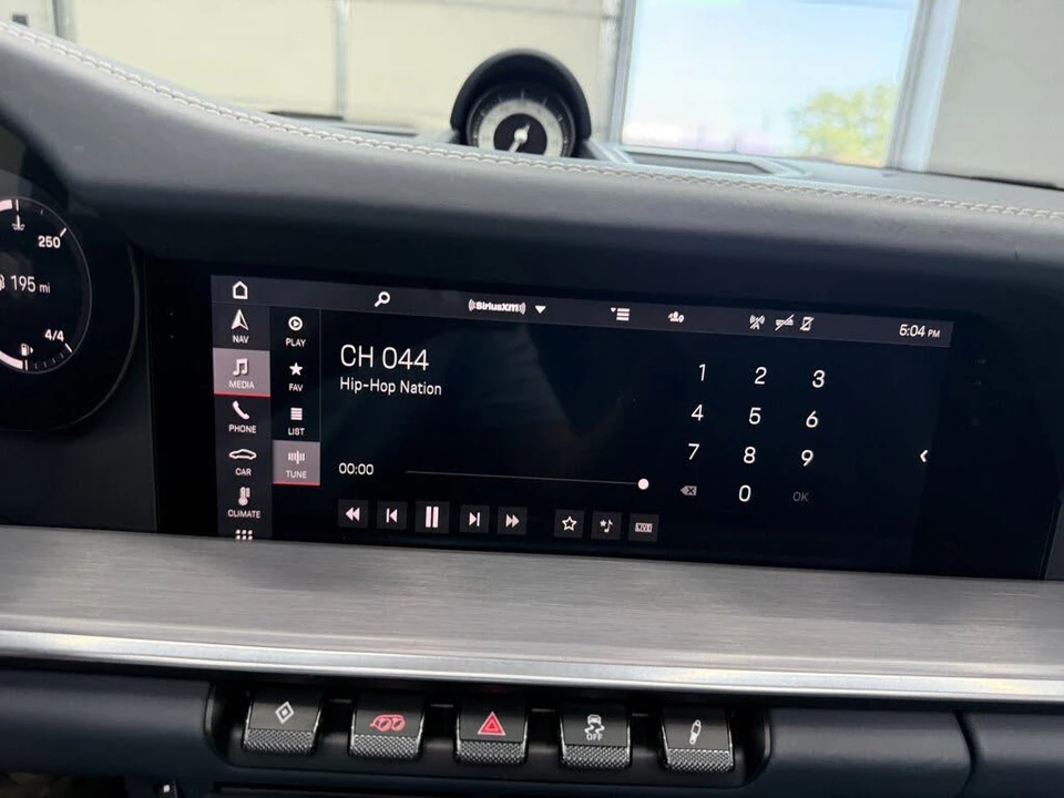 2021 Porsche 992 Targa 4 & 4S - Image 19 of 31