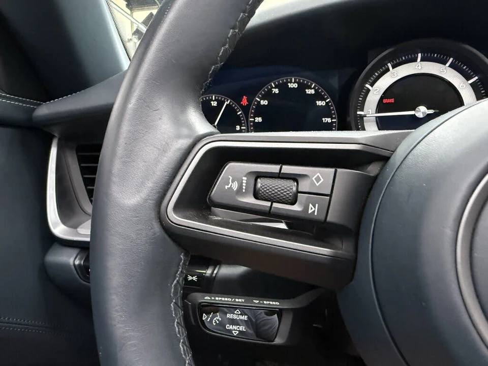 2021 Porsche 992 Targa 4 & 4S - Image 16 of 31