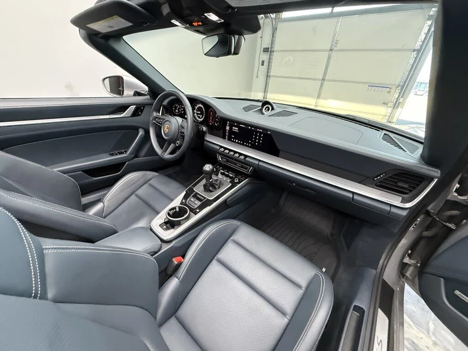 2021 Porsche 992 Targa 4 & 4S - Image 27 of 31