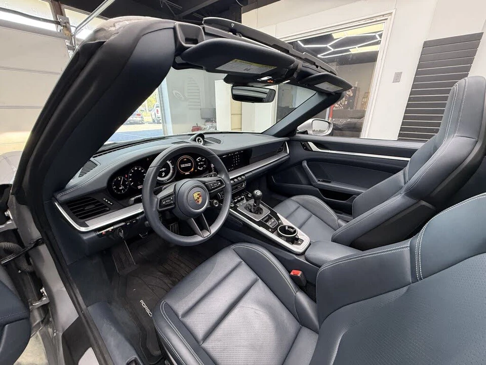 2021 Porsche 992 Targa 4 & 4S - Image 24 of 31