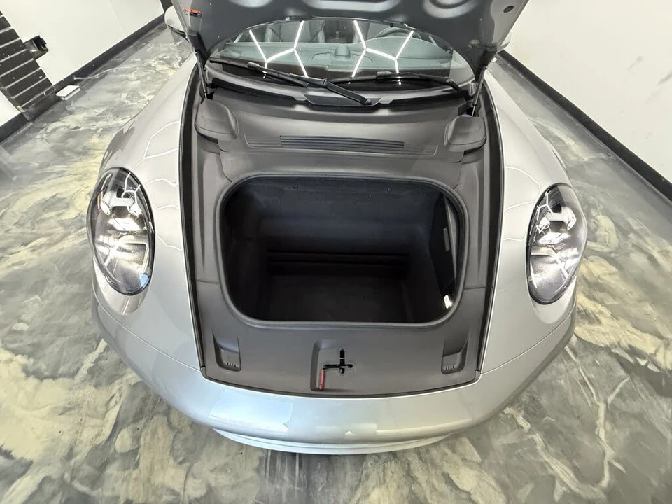 2021 Porsche 992 Targa 4 & 4S - Image 28 of 31