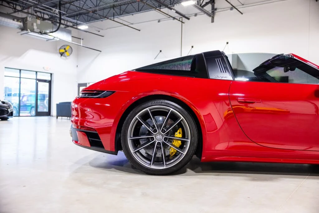 2021 Porsche 992 Targa 4 & 4S - Image 25 of 31