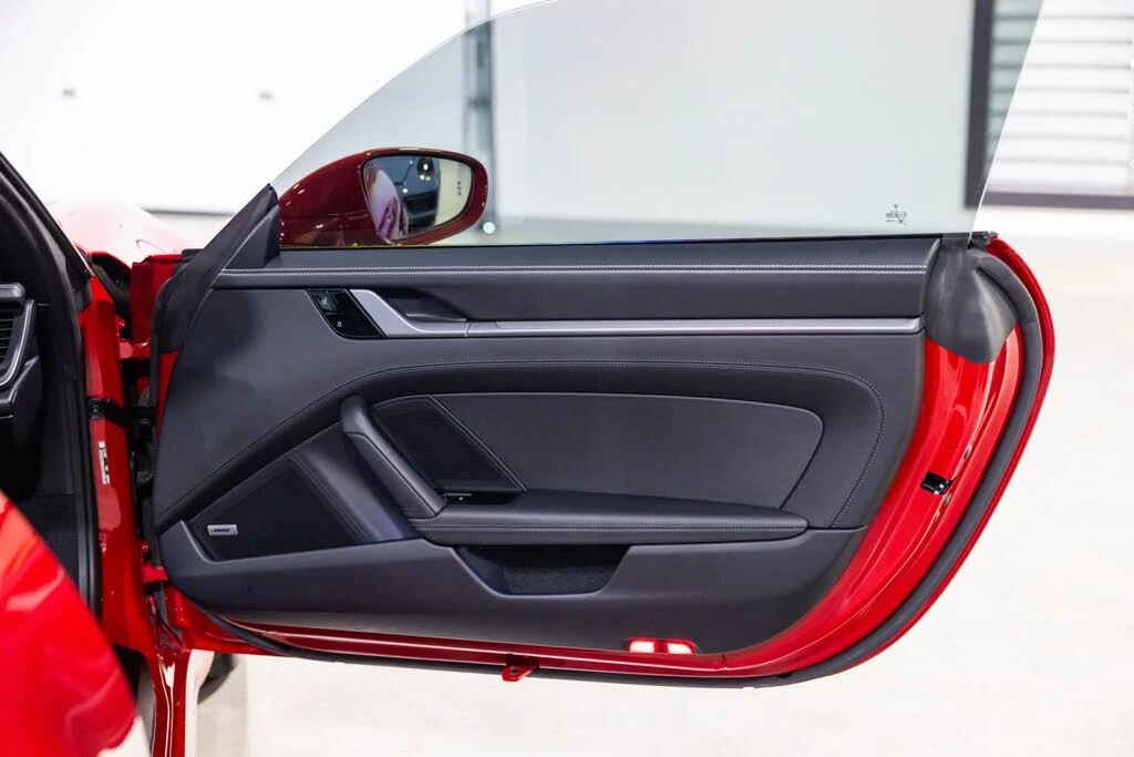 2021 Porsche 992 Targa 4 & 4S - Image 27 of 31