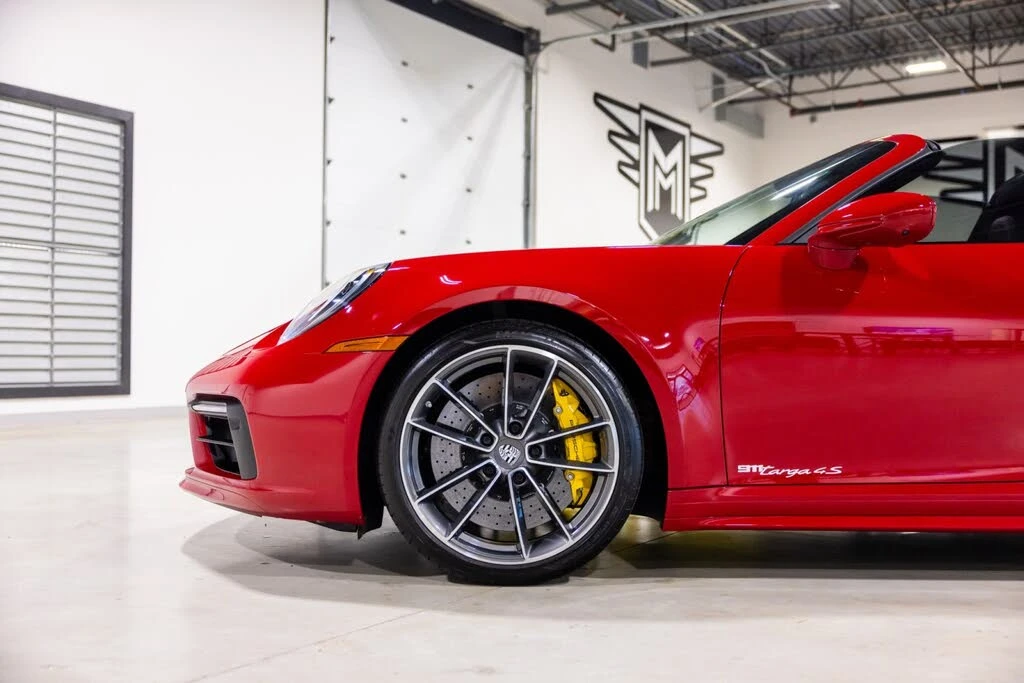 2021 Porsche 992 Targa 4 & 4S - Image 19 of 31