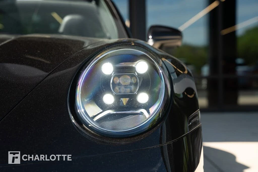 2021 Porsche 992 Targa 4 & 4S - Image 6 of 31