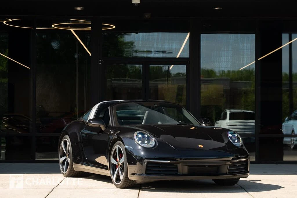 2021 Porsche 992 Targa 4 & 4S - Image 2 of 31