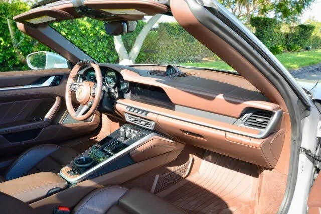 2021 Porsche 992 Targa 4 & 4S - Image 25 of 26