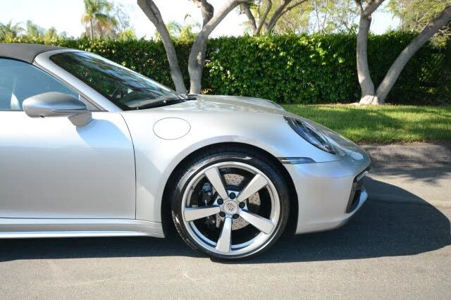 2021 Porsche 992 Targa 4 & 4S - Image 10 of 26