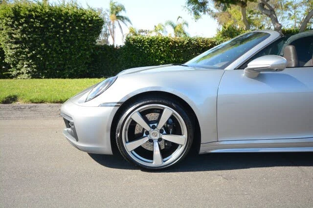 2021 Porsche 992 Targa 4 & 4S - Image 3 of 26