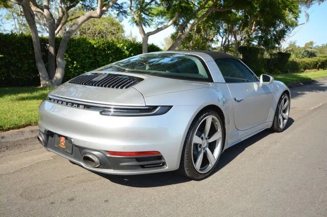 2021 Porsche 992 Targa 4 & 4S - Image 7 of 26