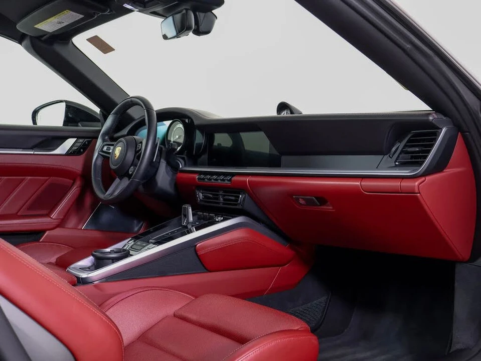 2021 Porsche 992 Targa 4 & 4S - Image 9 of 31