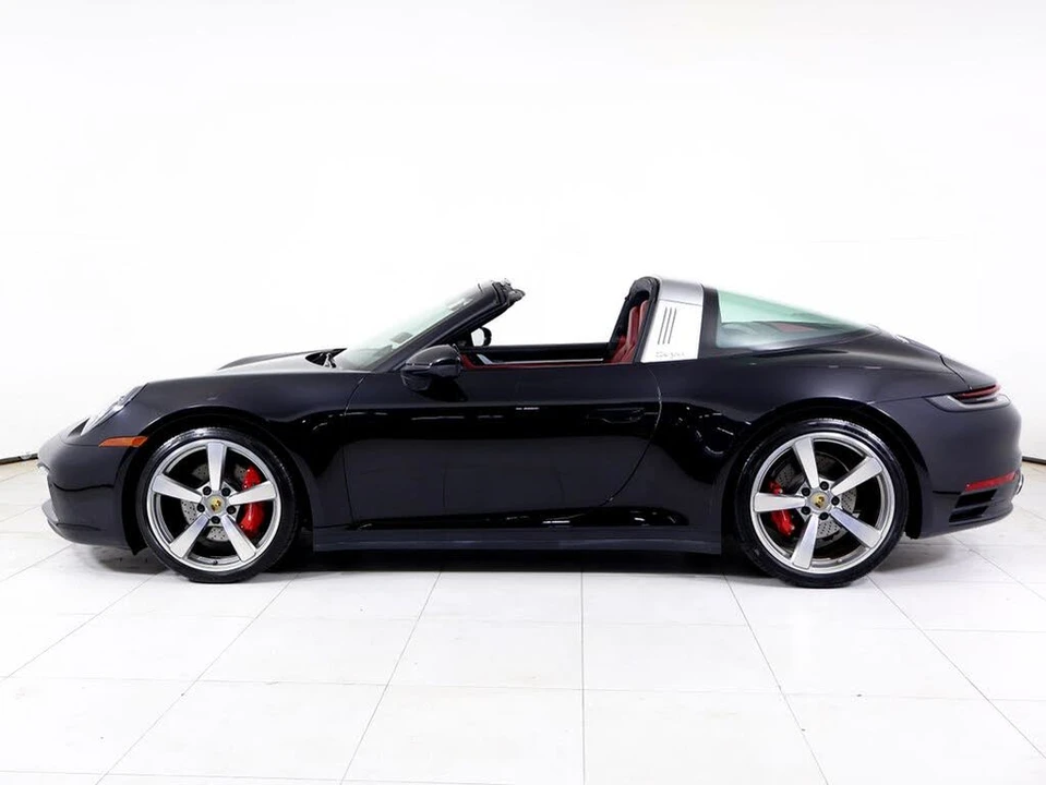 2021 Porsche 992 Targa 4 & 4S - Image 2 of 31