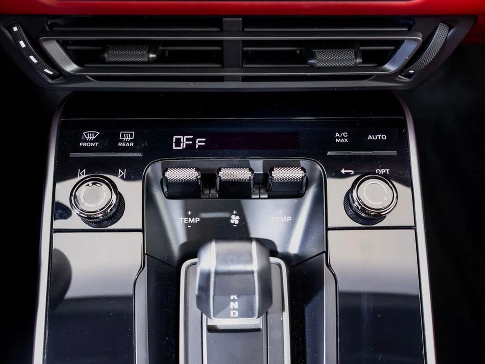 2021 Porsche 992 Targa 4 & 4S - Image 21 of 31