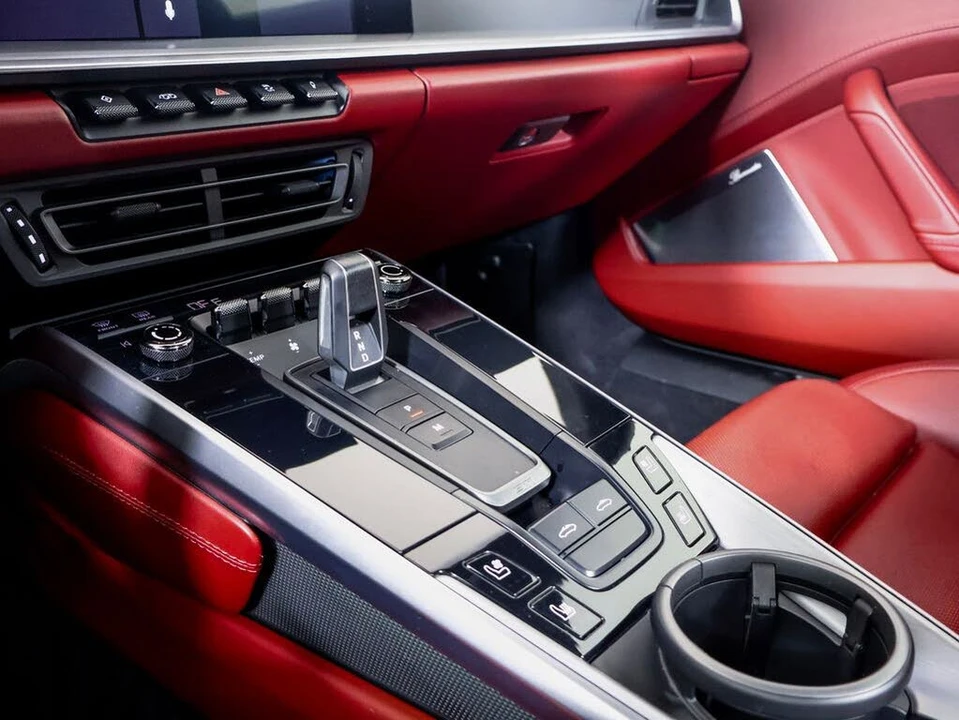 2021 Porsche 992 Targa 4 & 4S - Image 23 of 31