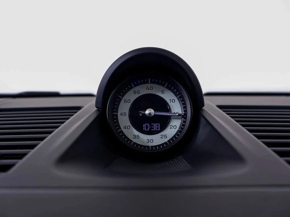 2021 Porsche 992 Targa 4 & 4S - Image 16 of 31