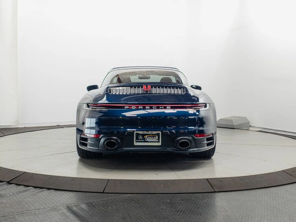 2021 Porsche 992 Targa 4 & 4S - Image 27 of 31