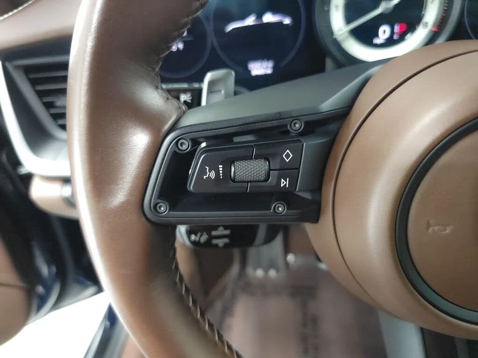 2021 Porsche 992 Targa 4 & 4S - Image 13 of 31