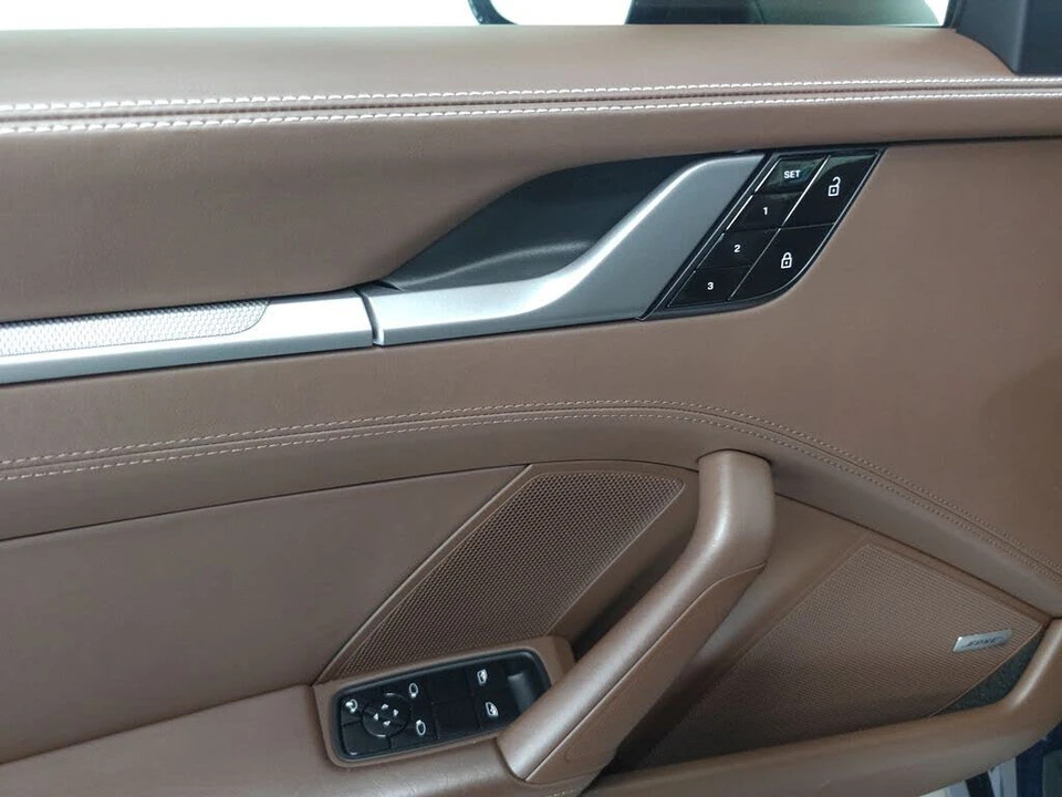 2021 Porsche 992 Targa 4 & 4S - Image 7 of 31