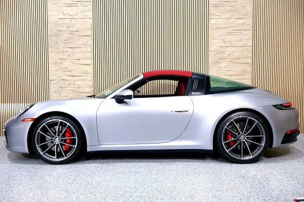 2021 Porsche 992 Targa 4 & 4S - Image 2 of 31