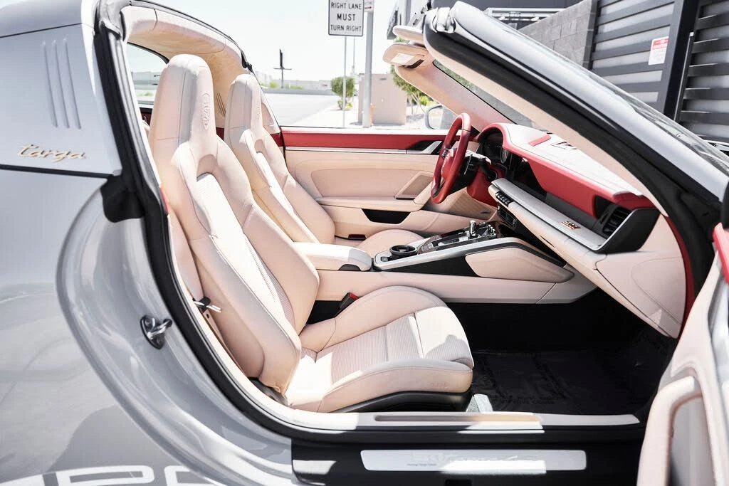 2021 Porsche 992 Targa 4 & 4S - Image 28 of 31