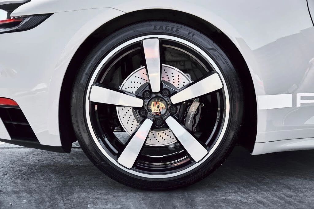 2021 Porsche 992 Targa 4 & 4S - Image 24 of 31