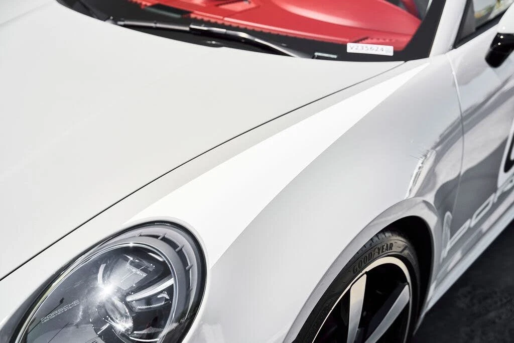 2021 Porsche 992 Targa 4 & 4S - Image 8 of 31
