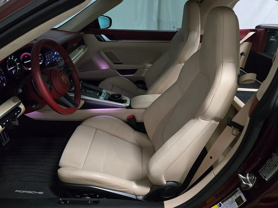 2021 Porsche 992 Targa 4 & 4S - Image 13 of 31