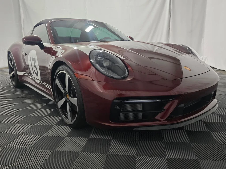 2021 Porsche 992 Targa 4 & 4S - Image 9 of 31