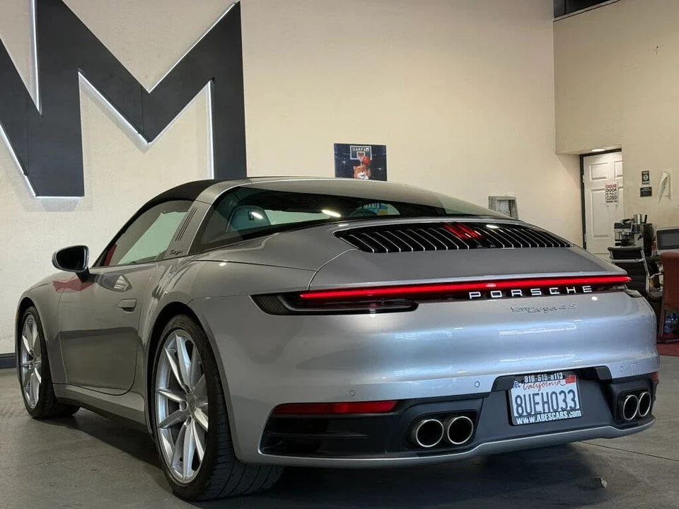 2021 Porsche 992 Targa 4 & 4S - Image 7 of 31
