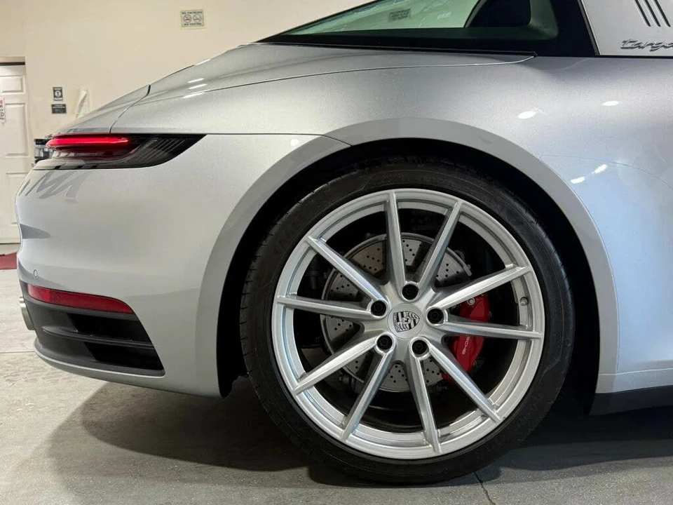2021 Porsche 992 Targa 4 & 4S - Image 21 of 31