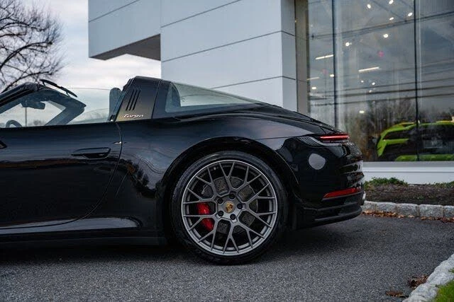 2021 Porsche 992 Targa 4 & 4S - Image 17 of 31